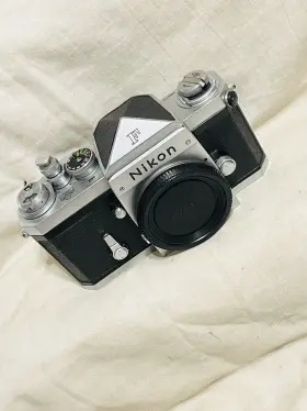 6486714 NIPPON KOGAKU Great Nikon Camera Level Prism Finder