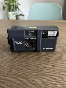 1289609 OLYMPUS Quartzdate Infinity Point Shoot Film Camera