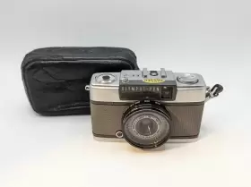 3343817 OLYMPUS Pen Zuiko Half Frame Film Camera