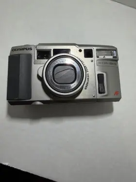 4450175 OLYMPUS Accura View Superzoom Camera