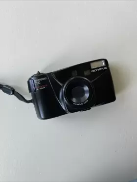 700XB OLYMPUS Superzoom Auto Focus Camera