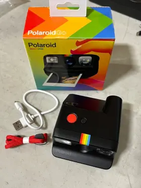 009070 POLAROID Go Analog Camera