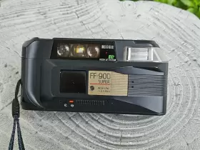 FF90 RICOH Film Camera
