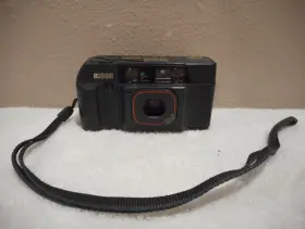 TF-900D RICOH Automatic Film Camera
