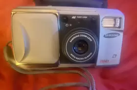 7601889 SAMSUNG Camera Impax Zoom