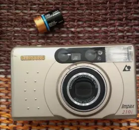 IMPAX210I SAMSUNG Impax Point Shoot Aps Film Camera