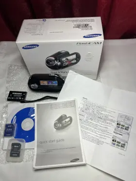 SMX-C10RN SAMSUNG Camcorder Flash Media Clb Zoom Memory Cards