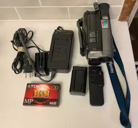 CCD-TR86 SONY Camera Camcorder Vcr Player Video Transfer