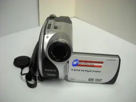DSC-F707 SONY Handycam Optical Zoom Camcorder Carl Zeiss Lens