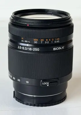 SAL18250 SONY Af Zoom Lens Caps Filters Dslr