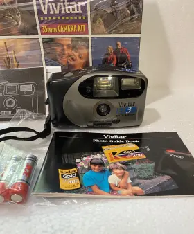 989131 VIVITAR Camera Kit