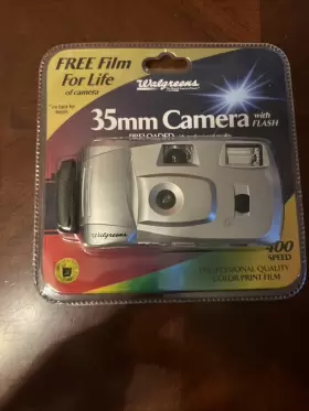 049022310919 WALGREENS Camera Flash Studio Preloaded Film