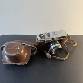 2018657 YASHICA Camera Yashinon Lens Strap