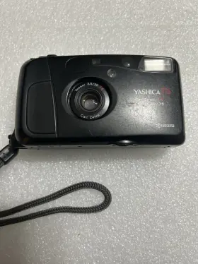 277646 YASHICA Camera