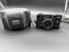 323574 YASHICA Auto Focus Point Shoot Lens Cap