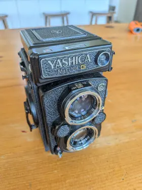 7083414 YASHICA Meter Mat Tlr Film Camera