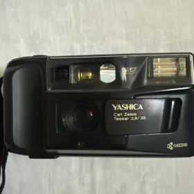 771407 YASHICA Kyocera Scope Point Shoot Film Camera Karl