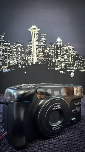 SN-177845 YASHICA Zoom Se Point Shoot Film Camera
