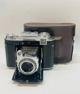 533-16 ZEISS IKON Ikonta Synchro Compur Opton Tessar Camera