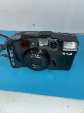 40601709 ZOOM Gigi Point Shoot Film Camera