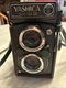 Yashica Mat-124G